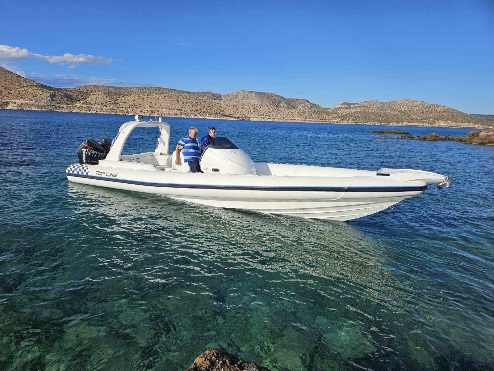 Corsair CX33 in een baai